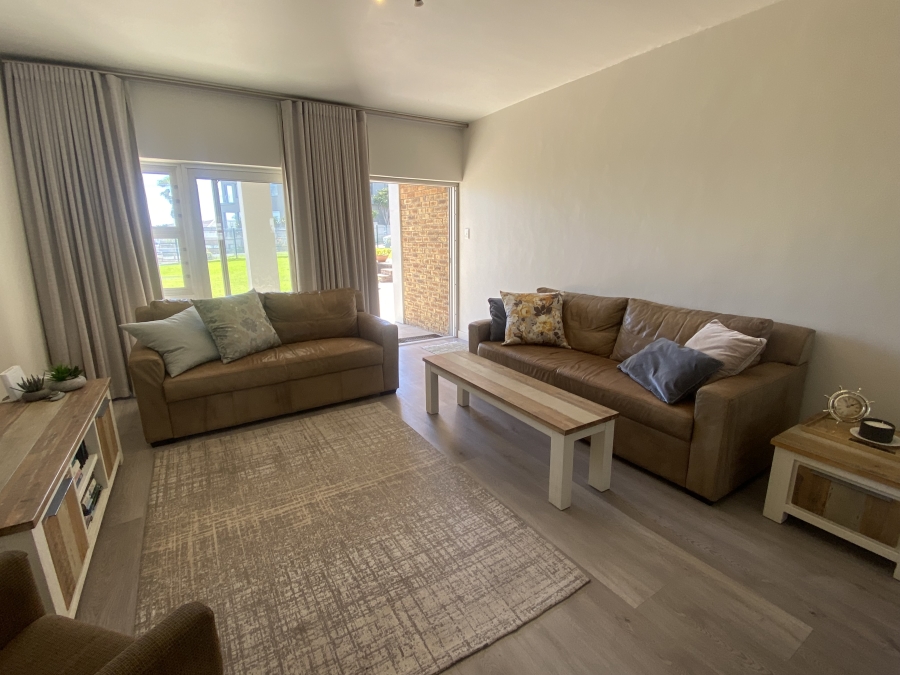 To Let 2 Bedroom Property for Rent in Van Riebeeckstrand Western Cape